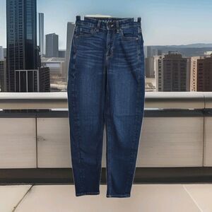 American Eagle Mom Jean women's jeans, size 000 short, stretch, dark wash blue